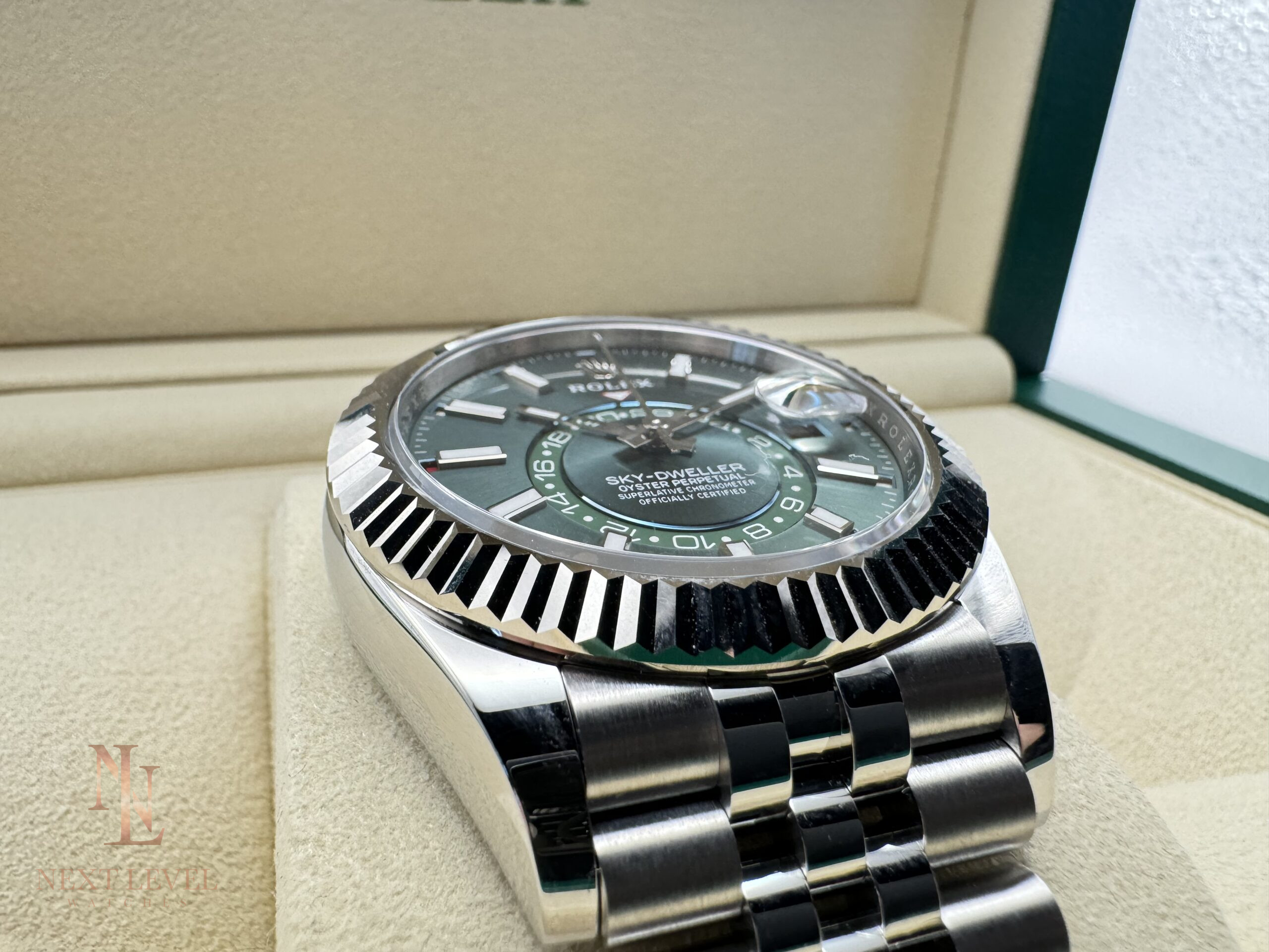 Rolex Skydweller Steel | Jubilee | Green dial | New | 2025 - Image 10