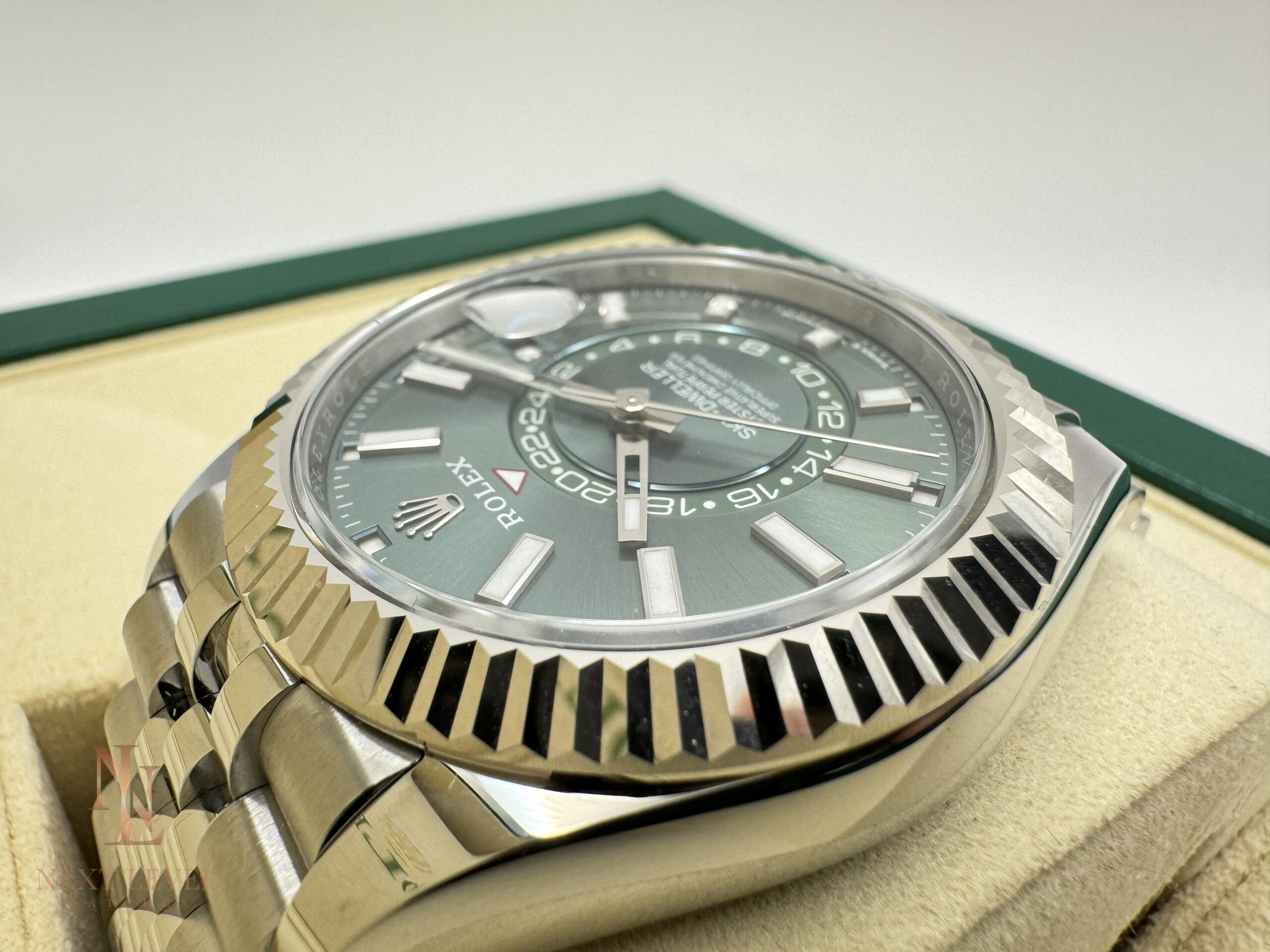Rolex Skydweller Steel | Jubilee | Green dial | New | 2025 - Image 9