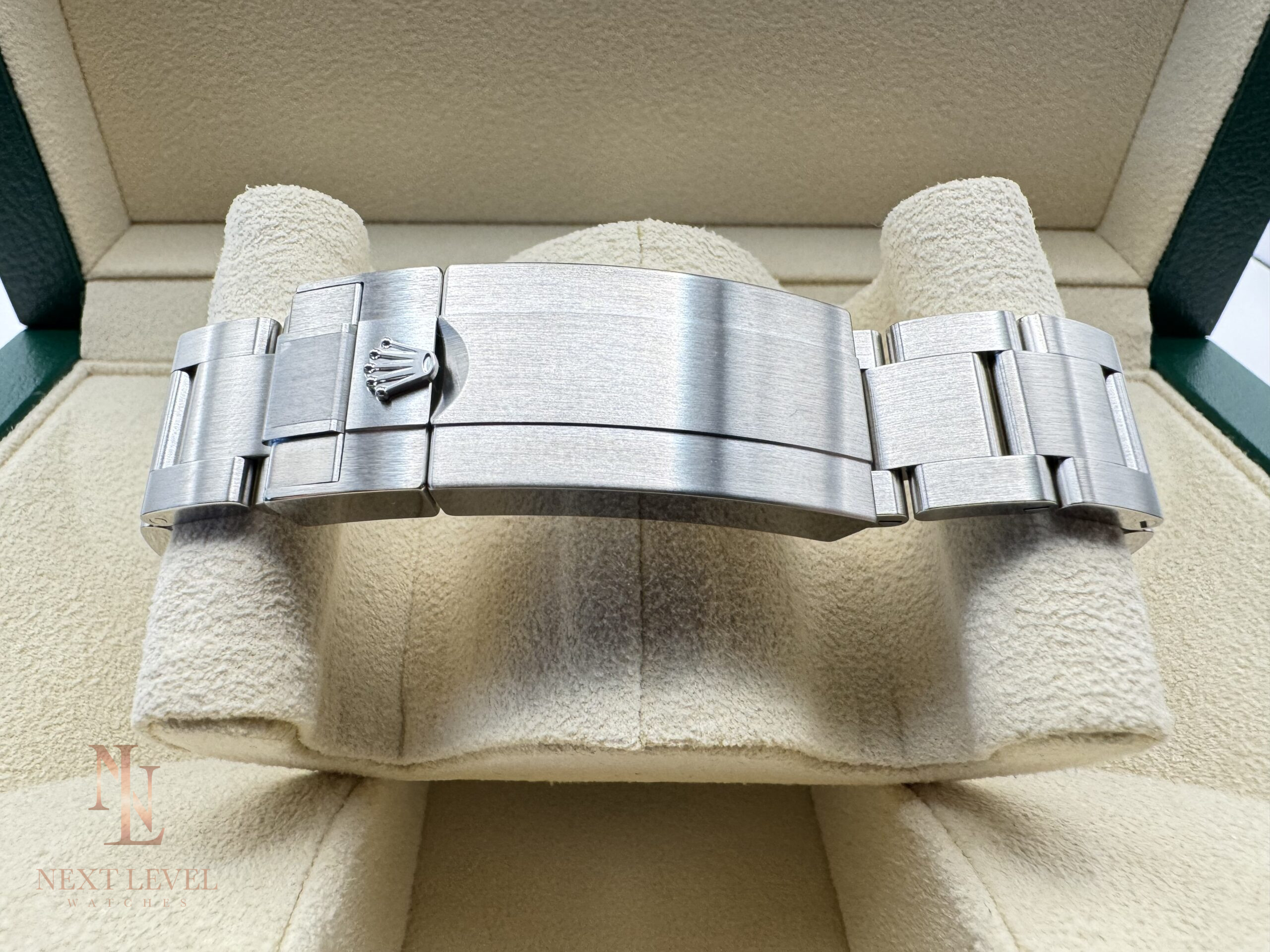 Rolex Submariner Date | New/Unworn | 2025 | Full set - Image 6